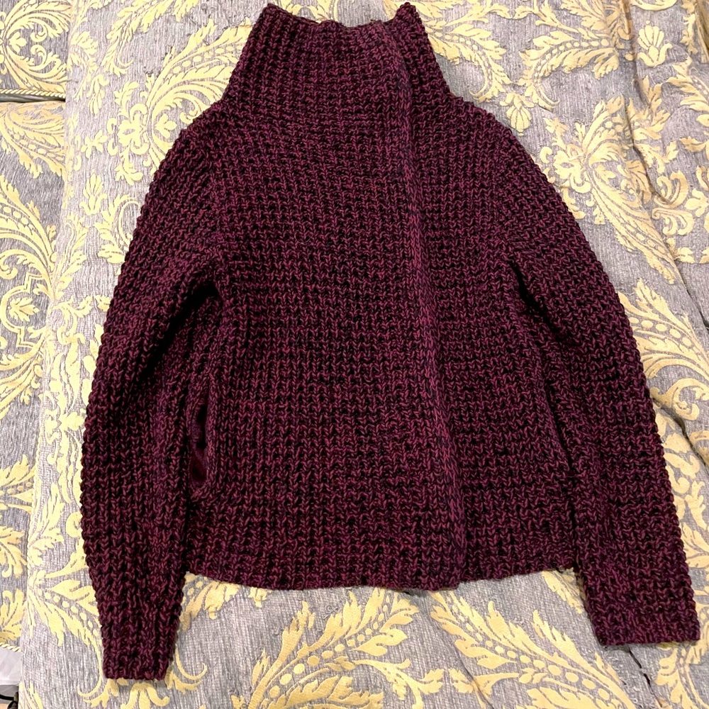 Gap maroon and black cardigan